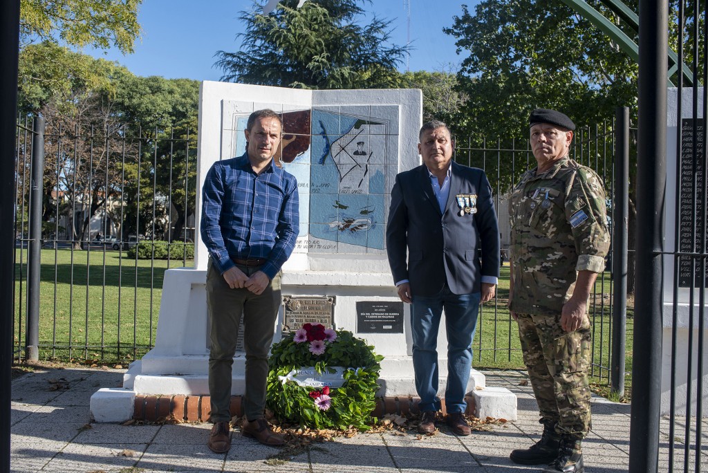 Abella y ex combatientes encabezaron el acto en conmemoración al hundimiento del Crucero ARA General Belgrano   