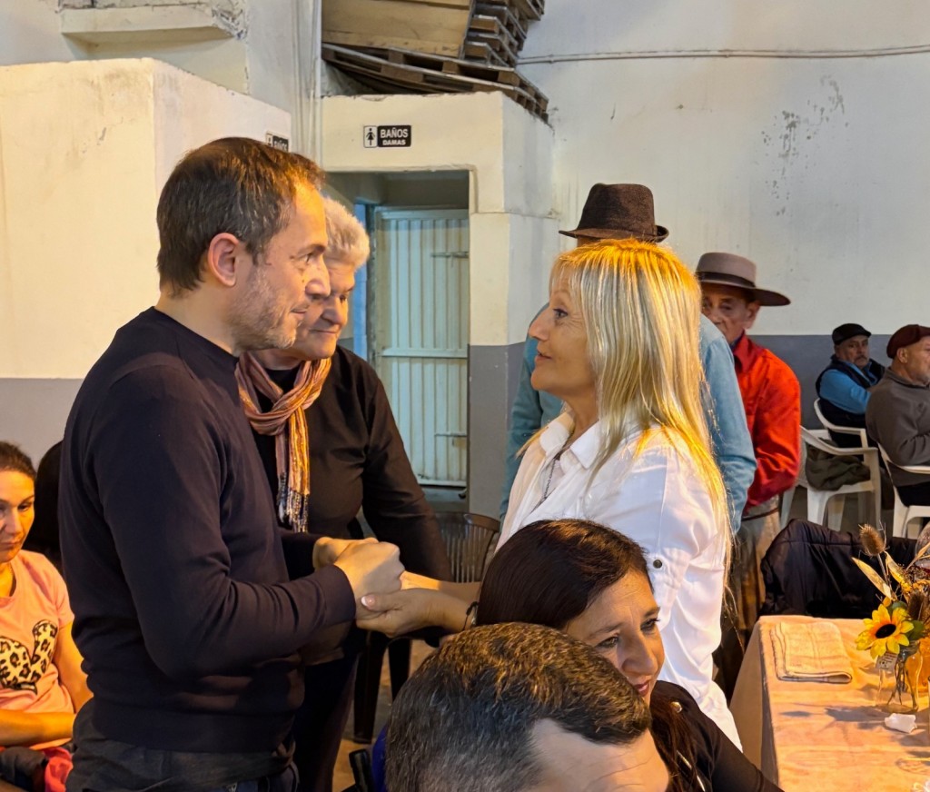 Abella acompañó un nuevo aniversario de la sociedad de fomento de Otamendi