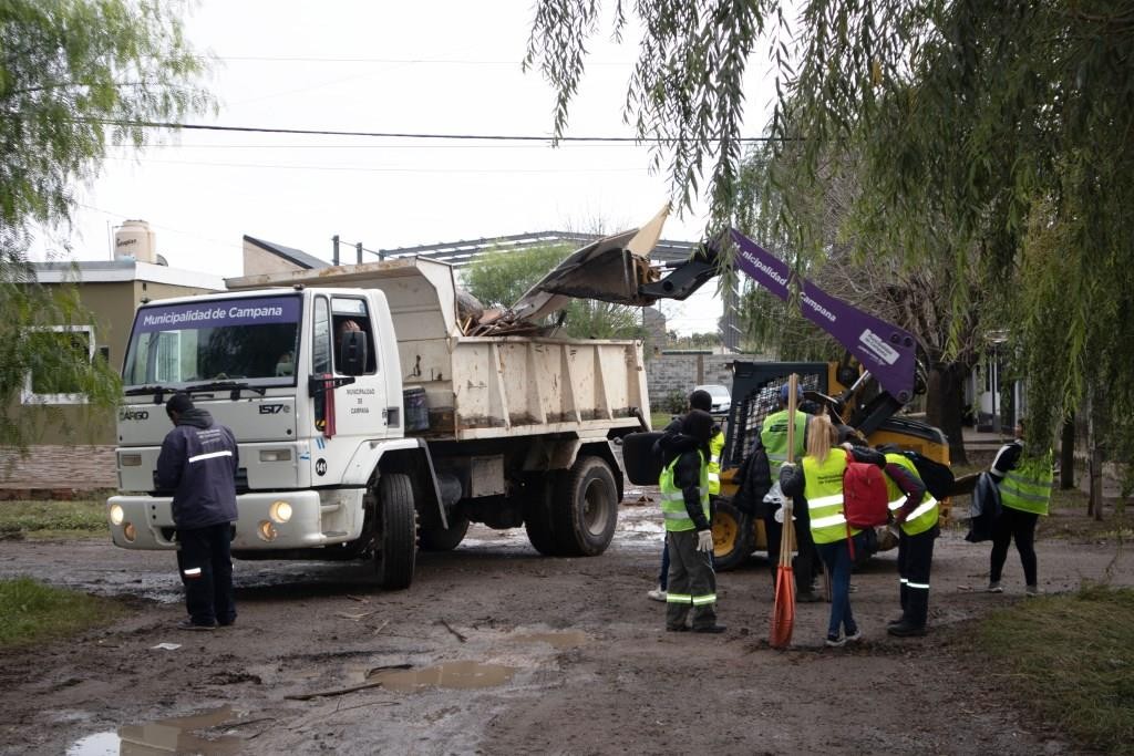 El Intendente encabezó los operativos de limpieza de los barrios afectados por el temporal   