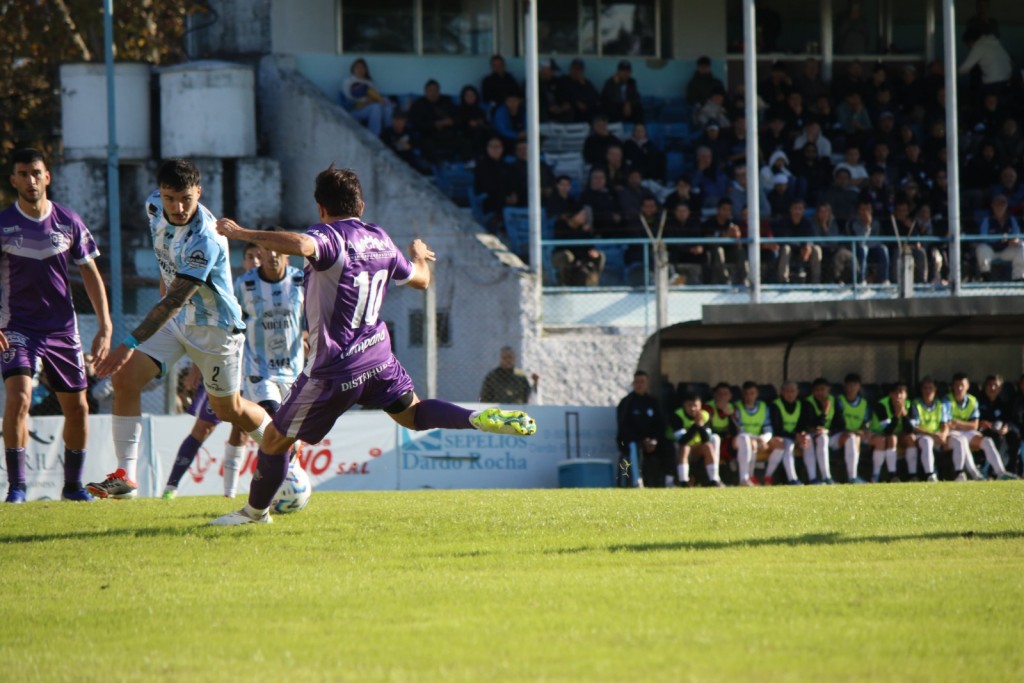 Villa Dálmine ganó con autoridad en la barranca