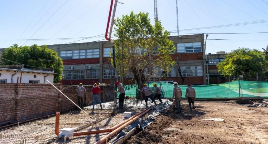 Terminal de colectivos de media distancia: ya se realizó el hormigonado del área de servicios