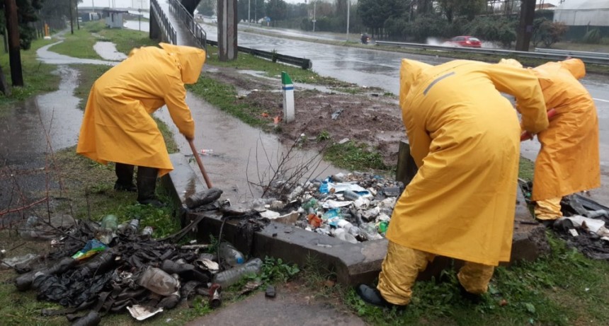 Rápida respuesta de los equipos municipales ante las intensas lluvias
