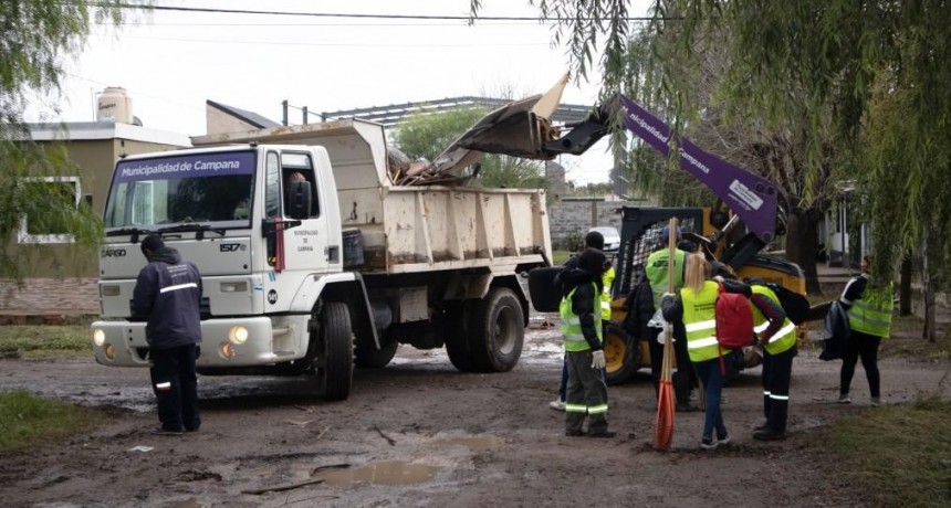 El Intendente encabezó los operativos de limpieza de los barrios afectados por el temporal   