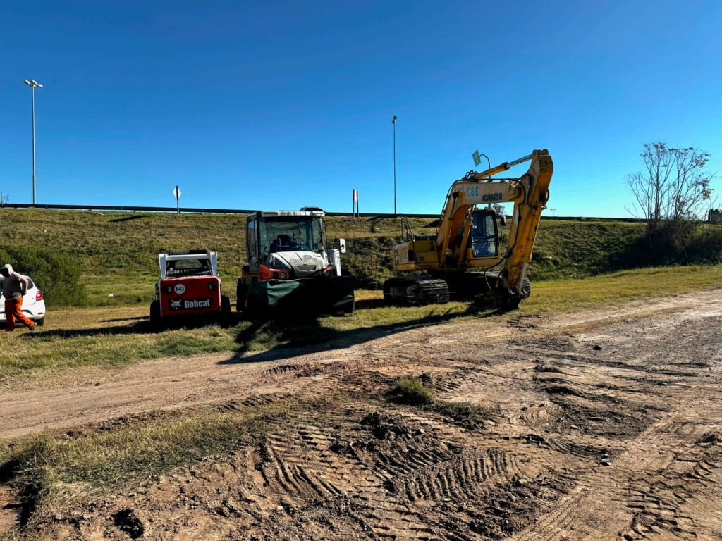Comenz&oacute; la reconstrucci&oacute;n de la otra bajada de ruta 6 a Ruta 9