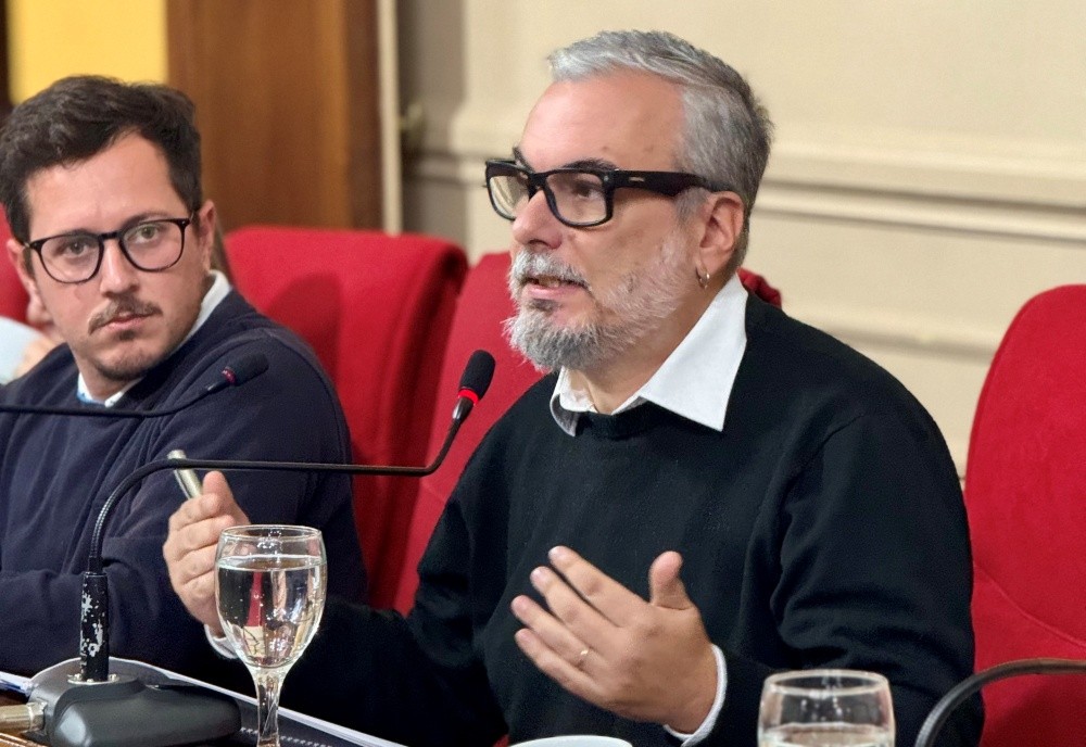 Mid&oacute;n: &ldquo;Milei les saca los medicamentos a los vecinos y Abella no le reclama porque es su socio pol&iacute;tico&rdquo;