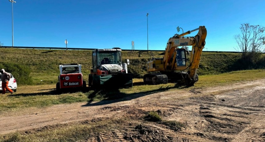 Comenz&oacute; la reconstrucci&oacute;n de la otra bajada de ruta 6 a Ruta 9