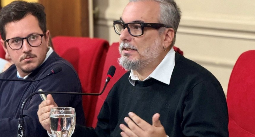 Mid&oacute;n: &ldquo;Milei les saca los medicamentos a los vecinos y Abella no le reclama porque es su socio pol&iacute;tico&rdquo;