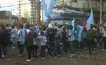 ARGENTINA GAN?&rsquo; POR 3 A 2 A NIGERIA Y SE FESTEJ?&rsquo; EN CAMPANA