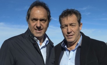 El gobernador Daniel Scioli anunci&oacute; hoy la candidatura a intendente del municipio de San Miguel del ex futbolista y actual subsecretario de Deporte Social, Carlos Daniel &ldquo;Chino&rdquo; Tapia