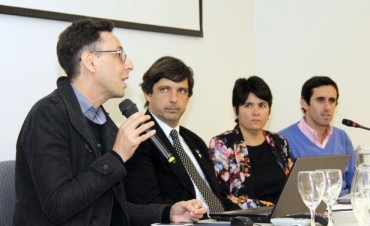 AcercaRSE present&oacute; ante la comunidad su agenda de trabajo 2014