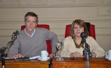 Axel Cantlon present&oacute; propuestas sobre violencia de g&eacute;nero