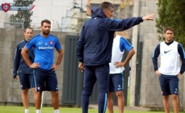 Bauza planific&oacute; un entrenamiento con pelota