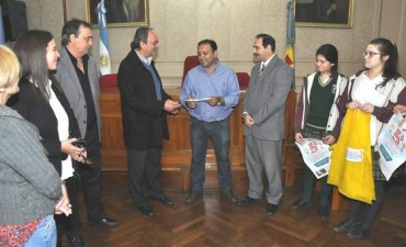&ldquo;La comunidad se solidariza con la persona que est&aacute; al lado