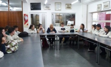 Alumnos de 6&deg; A&ntilde;o del Colegio Privado &ldquo;San Roque&rdquo;,   visitaron la Biblioteca P&uacute;blica Municipal y el Archivo Hist&oacute;rico Municipal