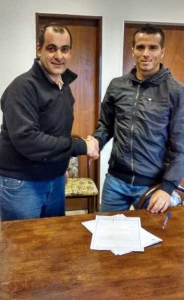RENSO P�REZ RENOV?&rsquo; SU CONTRATO CON VILLA D�LMINE