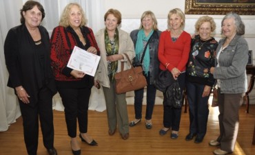 Giroldi recibi&oacute; la visita de la Asociaci&oacute;n de Docentes Jubiladas