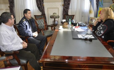 Seguridad:    La Intendente Municipal Giroldi recibi&oacute; a las nuevas Autoridades Policiales locales
