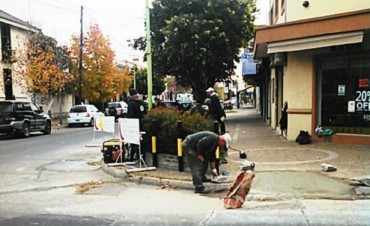 Calle Castelli y 9 de Julio: Municipio construyen nuevas rampas para personas con capacidades especiales 