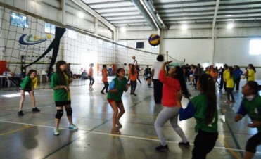 Sigue la inscripci&oacute;n para participar del Torneo de V&oacute;ley &ldquo;Pasi&oacute;n por Mi Escuela&rdquo;