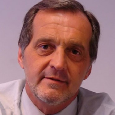 Radio City Campana FM 91.7 Mhz presenta al periodista Eduardo Van der Kooy