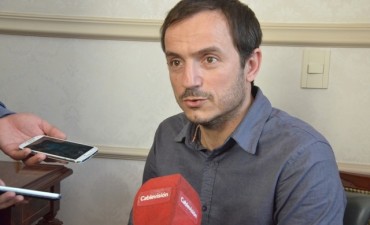 El Intendente anunci&oacute; el pago por adelantado del medio aguinaldo a todos los empleados municipales 