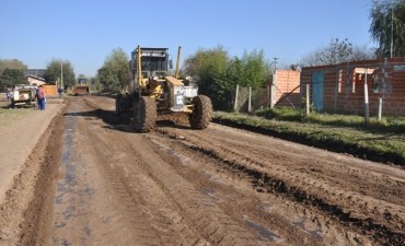 El Municipio contin&uacute;a con la pavimentaci&oacute;n de calles en el barrio Las Praderas