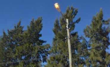 Barrio La Josefa: el Municipio ilumin&oacute; de punta a punta la calle Gil Castro 