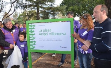 Sergio Roses resalt&oacute; el trabajo de vecinos, empleados de Tenaris y voluntarios para renovar la plaza de Villanueva