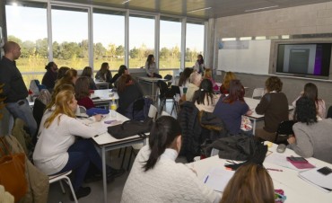 Docentes de Campana y Z&aacute;rate participaron del taller :Piedra, Papel y Probabilidades