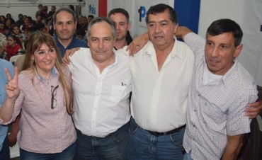 Encuentro de la militancia del frente 1 Pa&iacute;s Campana