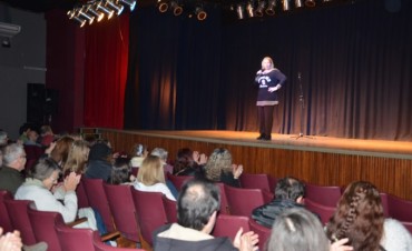 Exitosa noche de stand up en el Teatro Pedro Barbero