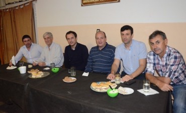 El Intendente comparti&oacute; una cena con la Agrupaci&oacute;n Juan Bautista Alberdi 