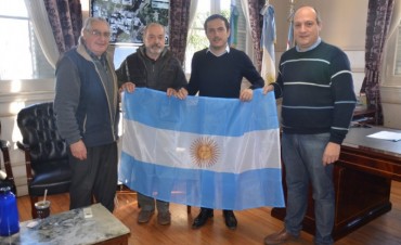 El Intendente recibi&oacute; a residentes uruguayos 