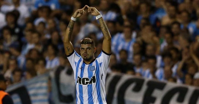 Racing Club vendi&oacute; a Bou en 8 millones de dolares 
