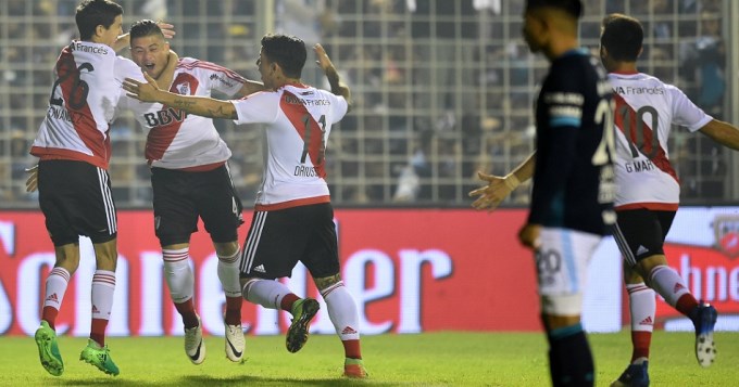 River Plate gole� en Tucum&aacute;n y qued� a un punto Boca Juniors