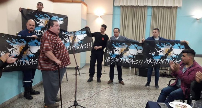 Emotiva entrega en acto del d&iacute;a del Bombero Voluntario