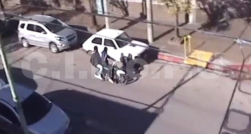 Las c&aacute;maras de seguridad y el r&aacute;pido accionar policial permitieron detener a 2 &ldquo;motochorros&rdquo; tras raid delictivo 