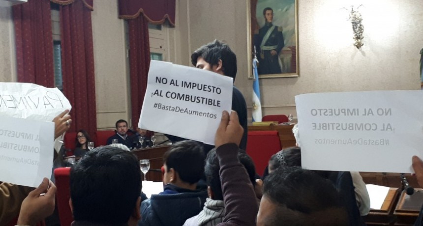 Se derogo la Tasa Vial: &ldquo;En Campana volvemos a pagar el precio real del combustible&rdquo;