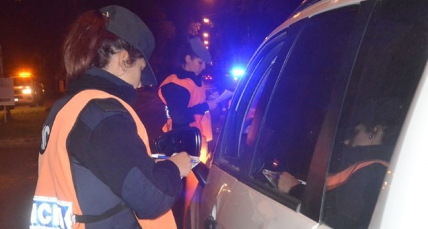 Operativo de saturaci&oacute;n: incautan un auto y secuestran siete motos   