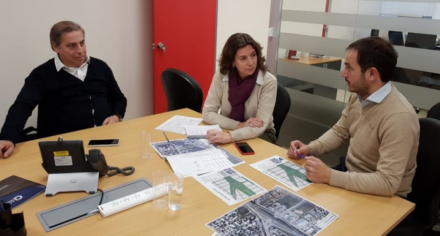 Rotonda: Abella se reuni&oacute; con representantes de Autopistas y Vialidad para avanzar en el proyecto 