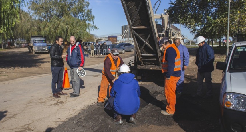 Otamendi: comenzaron los trabajos para la repavimentaci&oacute;n de la calle Cordero