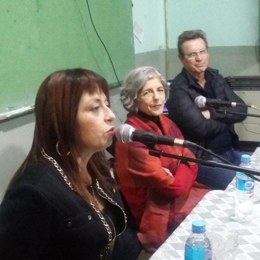 La actriz Cristina Banegas visit� el Instituto de Formaci�n Docente N&ordm; 15