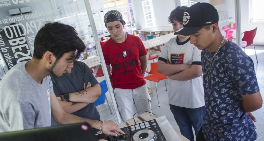 Espacio Campana Joven: nuevos cursos gratuitos de tecnolog&iacute;a avanzada y arte