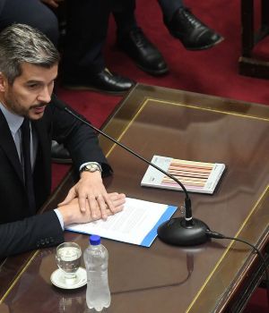 Senado: Marcos Pe&ntilde;a intenta un acercamiento con el P.J