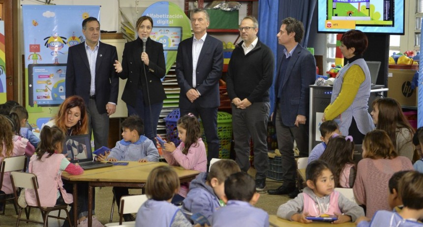 VIDAL Y MACRI ANUNCIARON EL PLAN APRENDER CONECTADOS EN EL NIVEL INICIAL