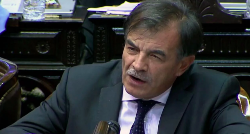 El diputado radical Miguel Bazze descart&oacute; eliminar las PASO