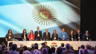 A 11 d&iacute;as de la fecha l&iacute;mite, el oficialismo y la oposici&oacute;n a&uacute;n no definieron sus frentes 