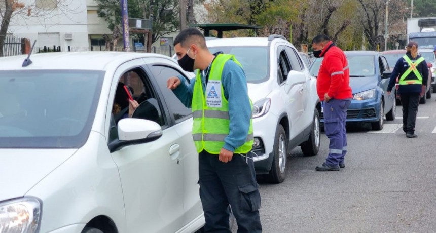 El voluntariado de Defensa Civil se sumó a reforzar los retenes en los accesos