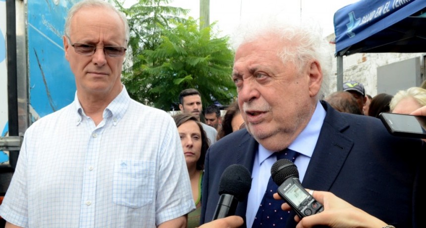 El ministro de Salud sostiene que no se puede pensar en habilitar el fútbol