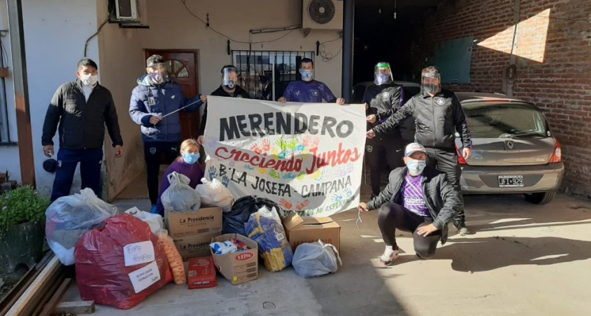 Selecciòn de Fùtbol de Campana le gana por goleada a la solidaridad